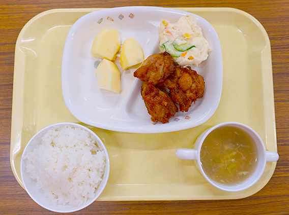 写真：給食